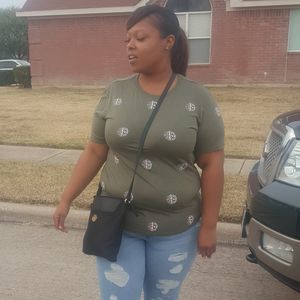 Meet your Posher, Deandrea